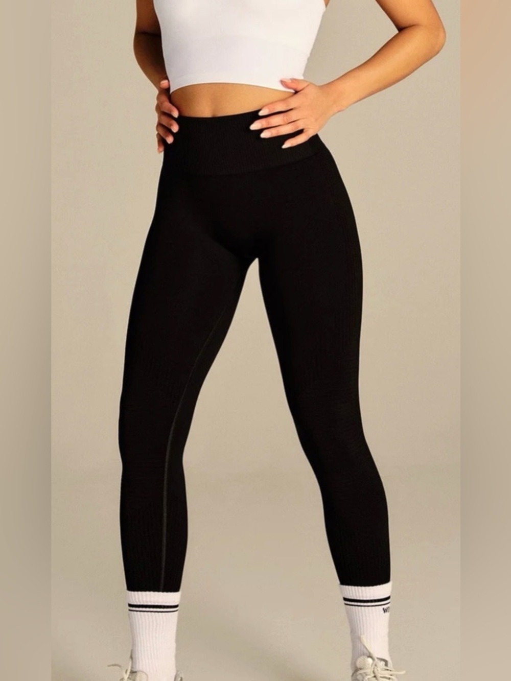 Women’s Best High-Waist Black Leggings with Heart Logo b35